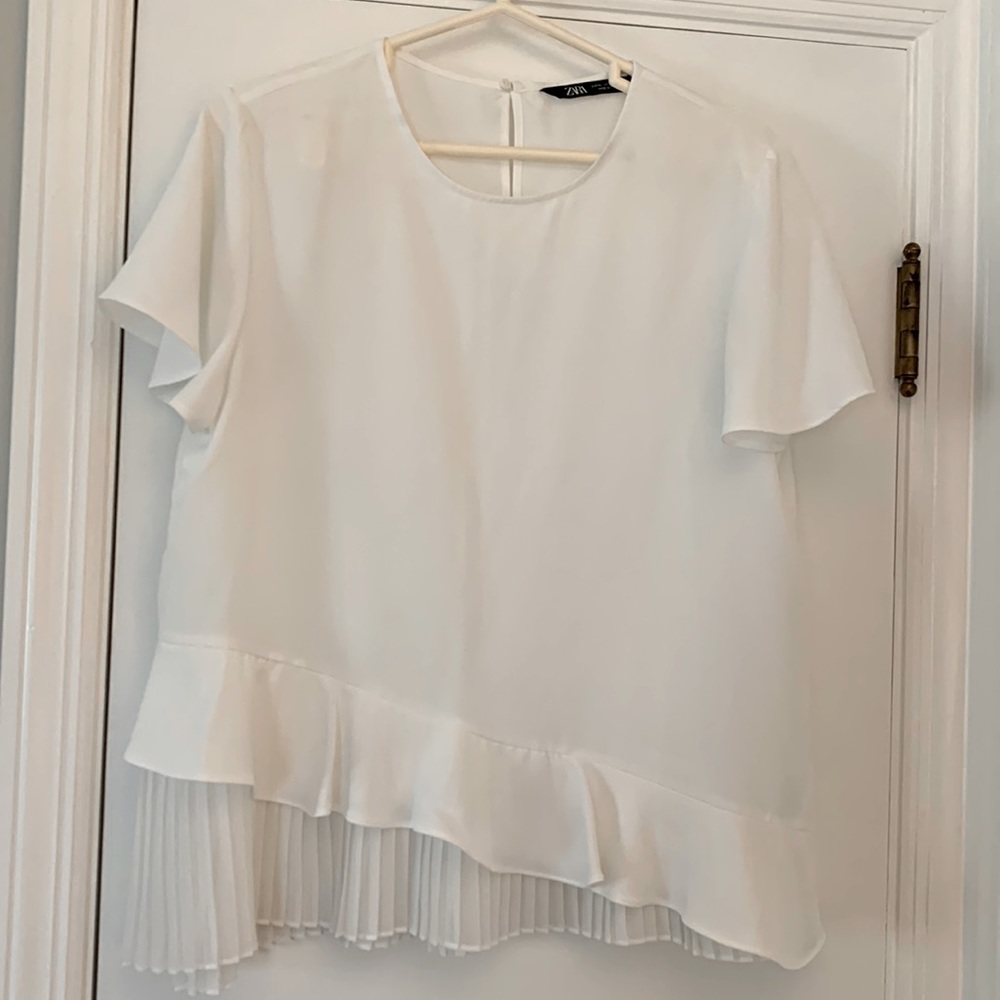 Zara short sleeve blouse with pleated peplum detail - XL
